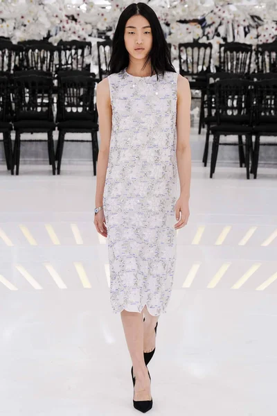 Look 48